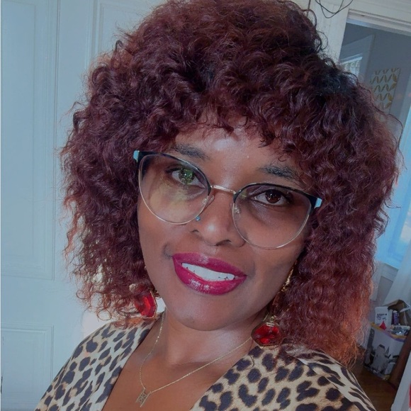 Meet your Posher, ♑️ - Picture 1 of 2